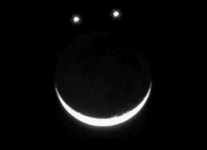 天空中的“笑脸”